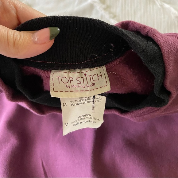 Thrifted embroidered butterfly Crewneck - Picture 4 of 4